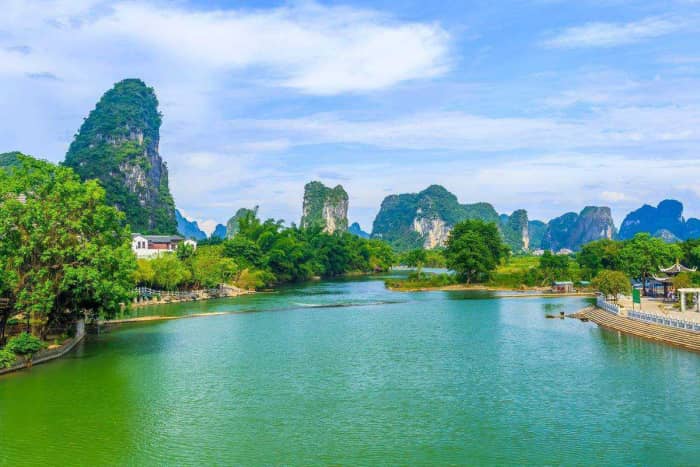 自驾游广西必去游玩的旅游景点推荐-桂林独秀峰王城风景名胜区排第一